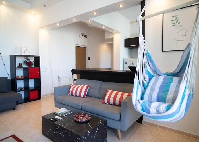 Bird Nest 2 Room Apartment